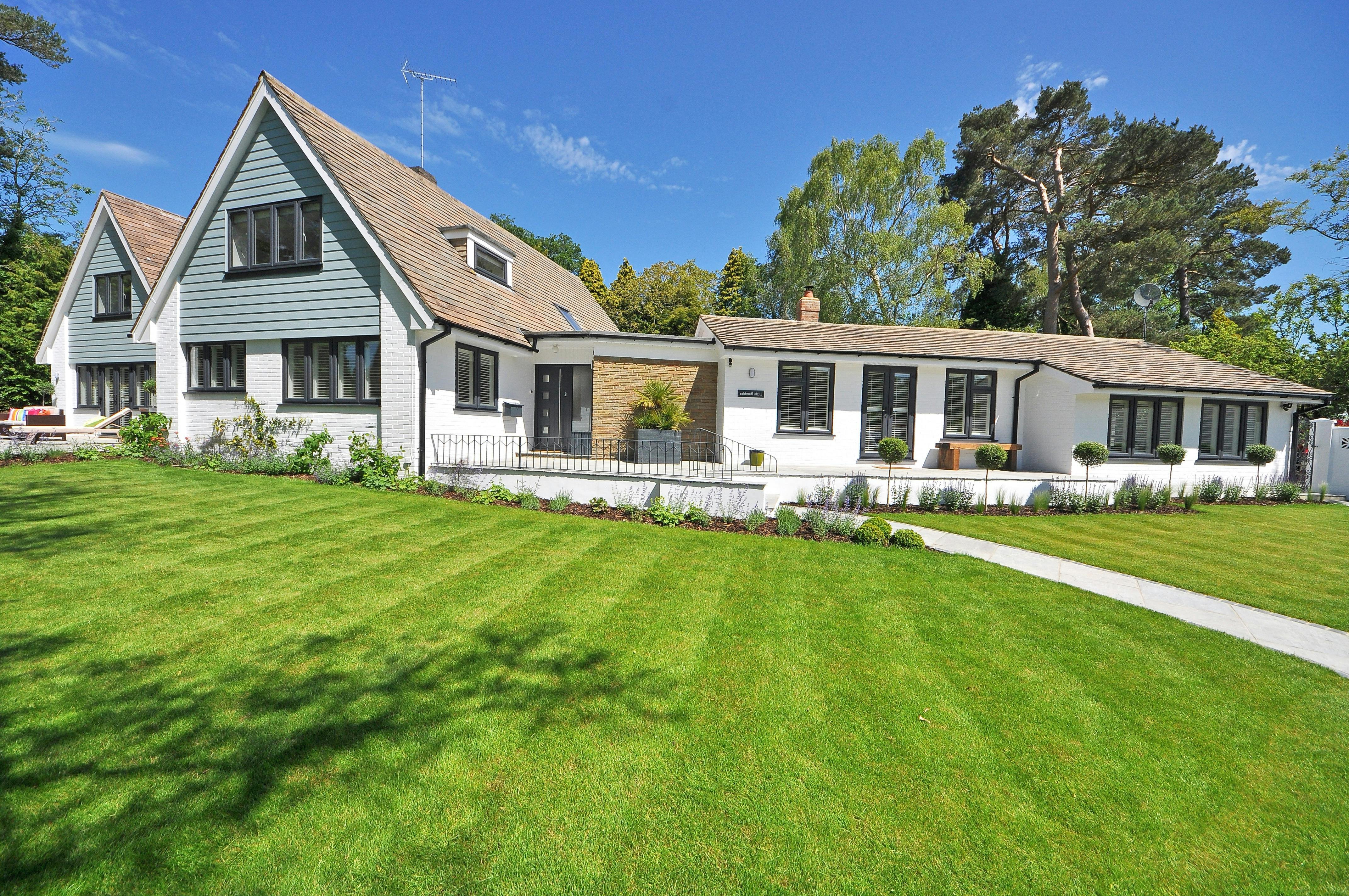Elegantes Einfamilienhaus mit vier Zimmern und privater Garage in München-Schwabing